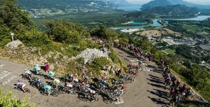 A Grand Colombier az egyik mitikus emelkedője a versenynek. Forrás: cyclingweekly.com